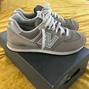 Used MENS NEW BALANCE  ML574EGG CLASSICS size 9